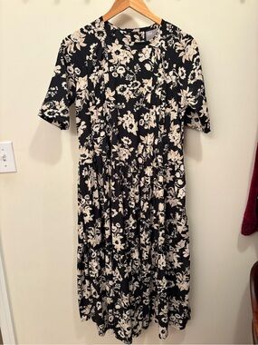 ASOS Black and Cream Floral Midi Dress with Floral Buttons in Size 4